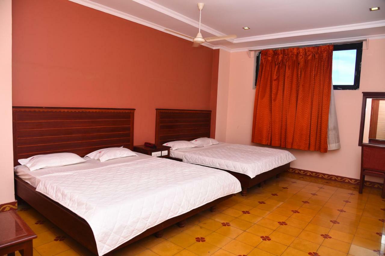 Hotel Subhalakshmi Palace Karaikkudi Exterior photo
