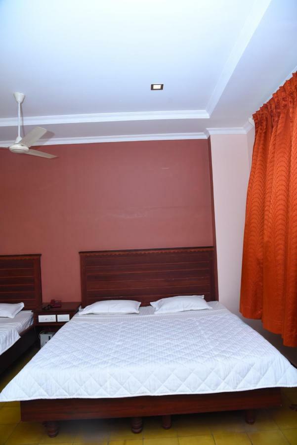 Hotel Subhalakshmi Palace Karaikkudi Exterior photo